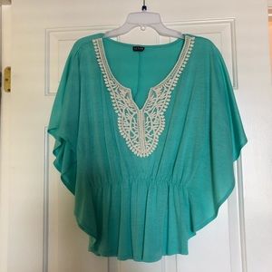 Alloy Kimono Sleeve Top. Size S.